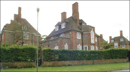 014 Erskine Hill b